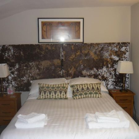 Old Kings Head Hotel Broughton in Furness Room photo