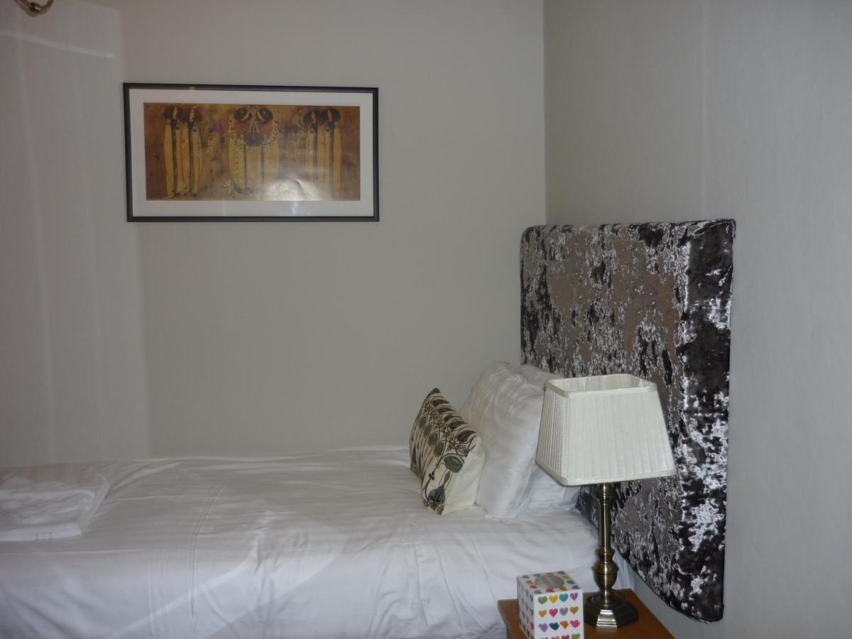Old Kings Head Hotel Broughton in Furness Room photo